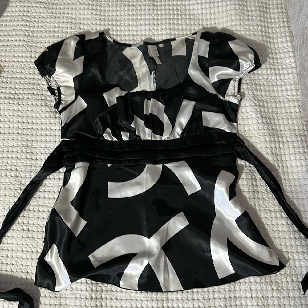 Short sleeve blouse